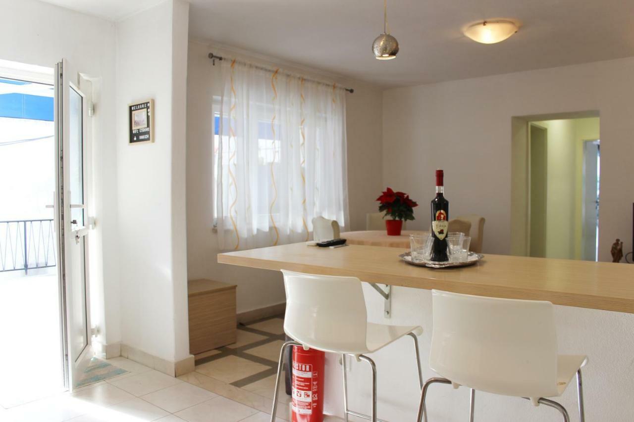 Apartment Pino Pucisca Extérieur photo