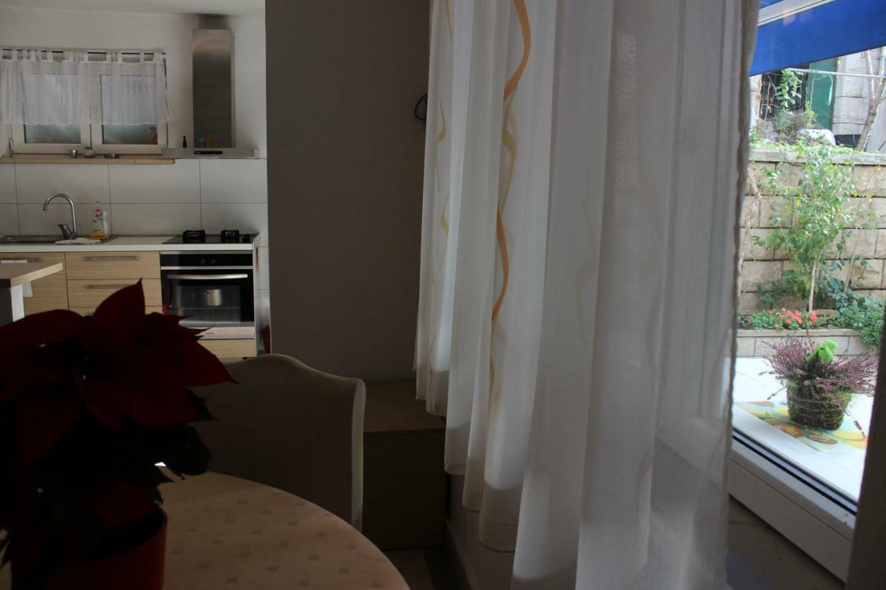 Apartment Pino Pucisca Extérieur photo